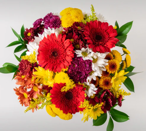 Buquê Grande de Flores do Campo Coloridas e Chocolate - Imagem 2